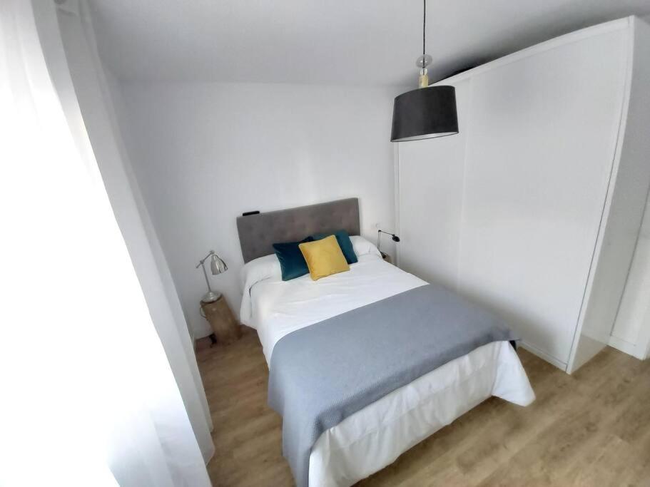 Luminoso Apartamento En El Centro, Con Mucho Arte Σεβίλλη Εξωτερικό φωτογραφία