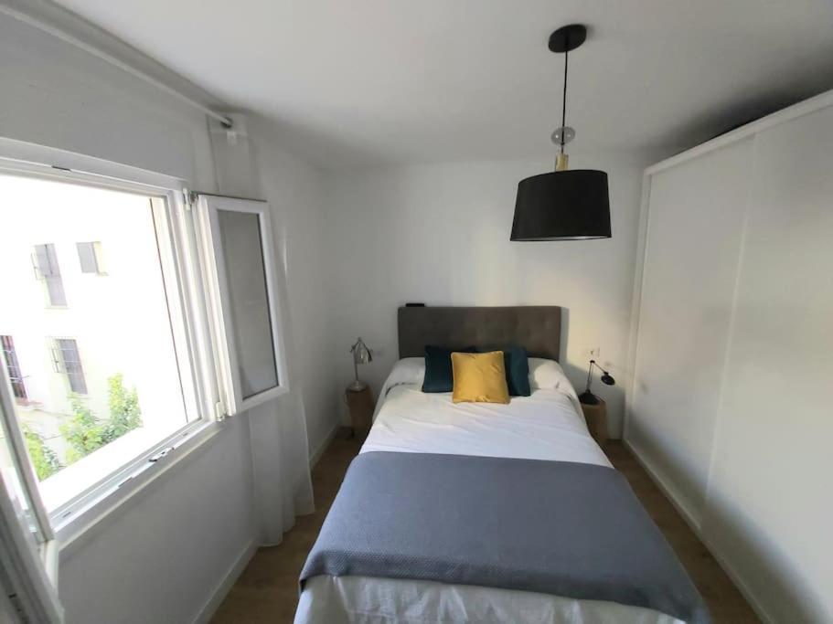 Luminoso Apartamento En El Centro, Con Mucho Arte Σεβίλλη Εξωτερικό φωτογραφία