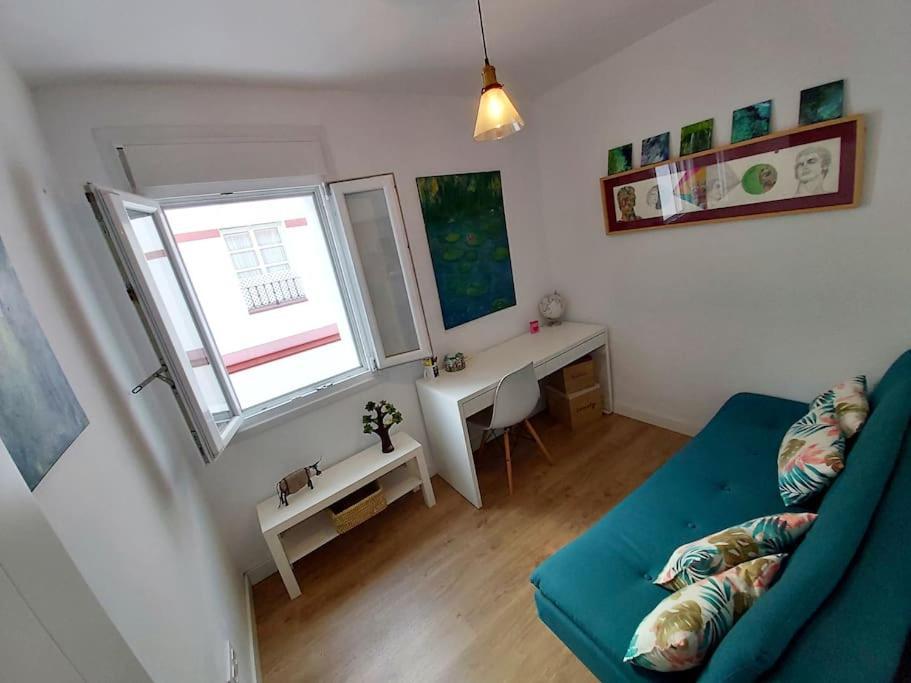 Luminoso Apartamento En El Centro, Con Mucho Arte Σεβίλλη Εξωτερικό φωτογραφία