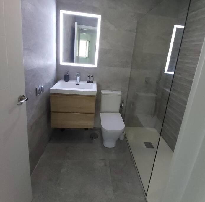 Luminoso Apartamento En El Centro, Con Mucho Arte Σεβίλλη Εξωτερικό φωτογραφία