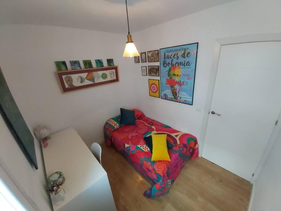 Luminoso Apartamento En El Centro, Con Mucho Arte Σεβίλλη Εξωτερικό φωτογραφία