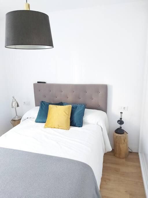 Luminoso Apartamento En El Centro, Con Mucho Arte Σεβίλλη Εξωτερικό φωτογραφία