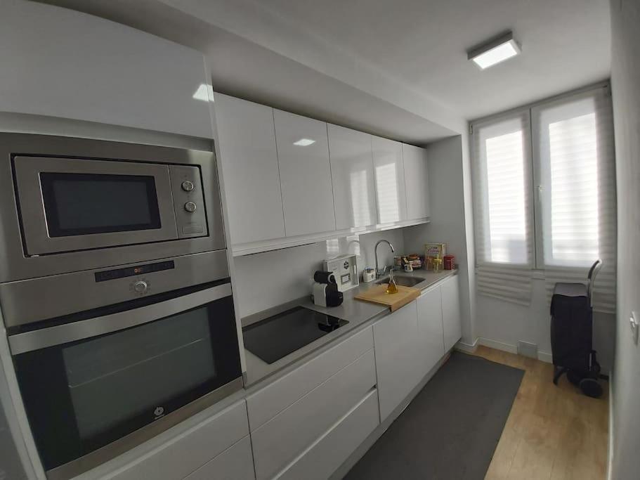 Luminoso Apartamento En El Centro, Con Mucho Arte Σεβίλλη Εξωτερικό φωτογραφία
